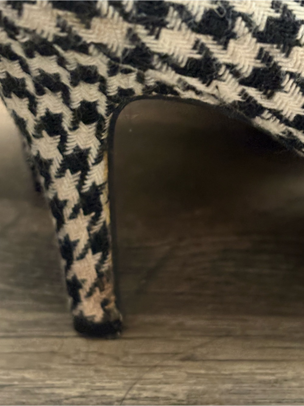 Apt. 9 Black and White Houndstooth Pointed Toe Heels with Black Bow - Picture 10 of 12